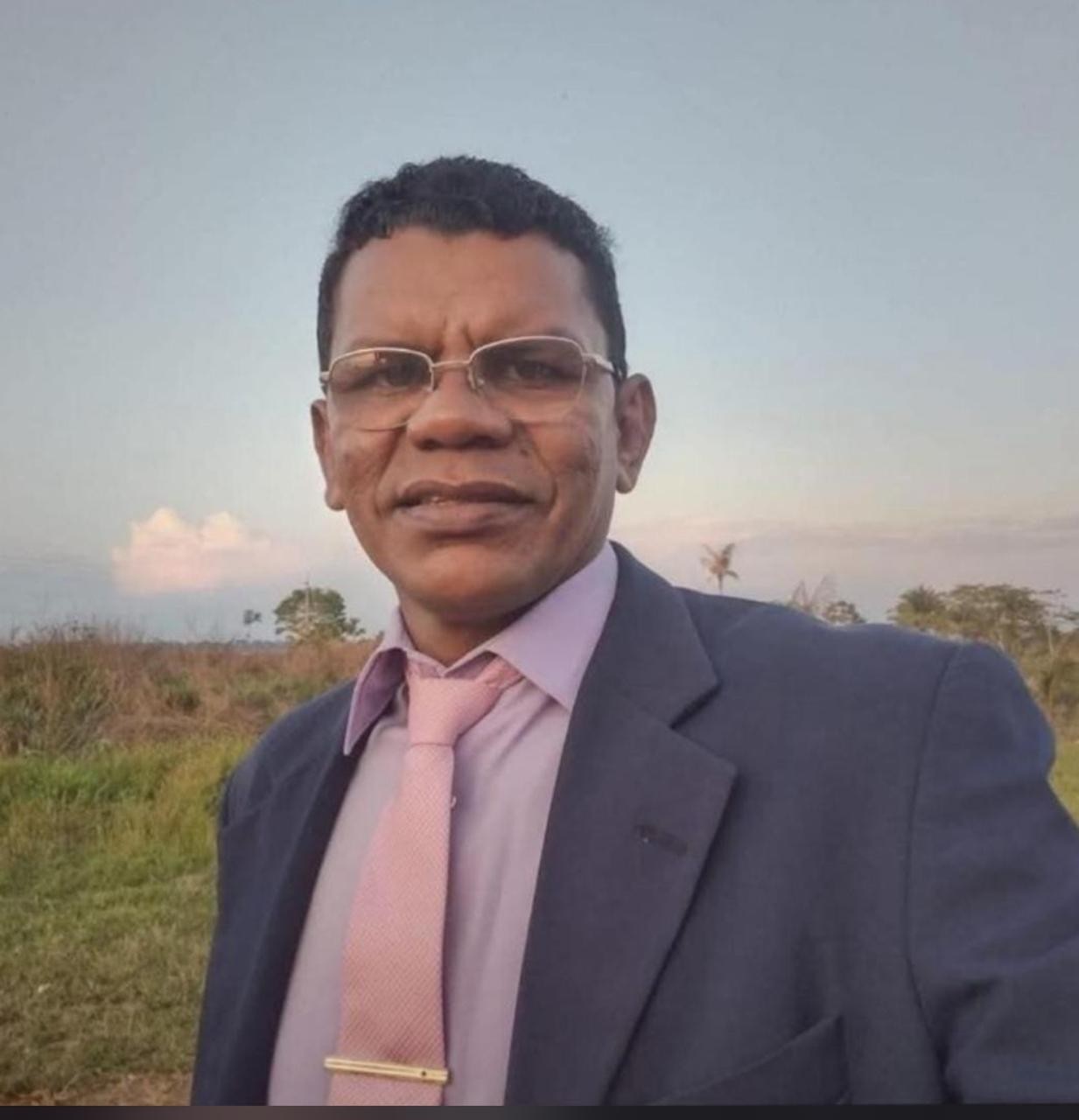 Polícia monta operação para capturar pastor suspeito de matar mulher e ferir enteado no AC: 'Lutou até o último dia', diz amiga
