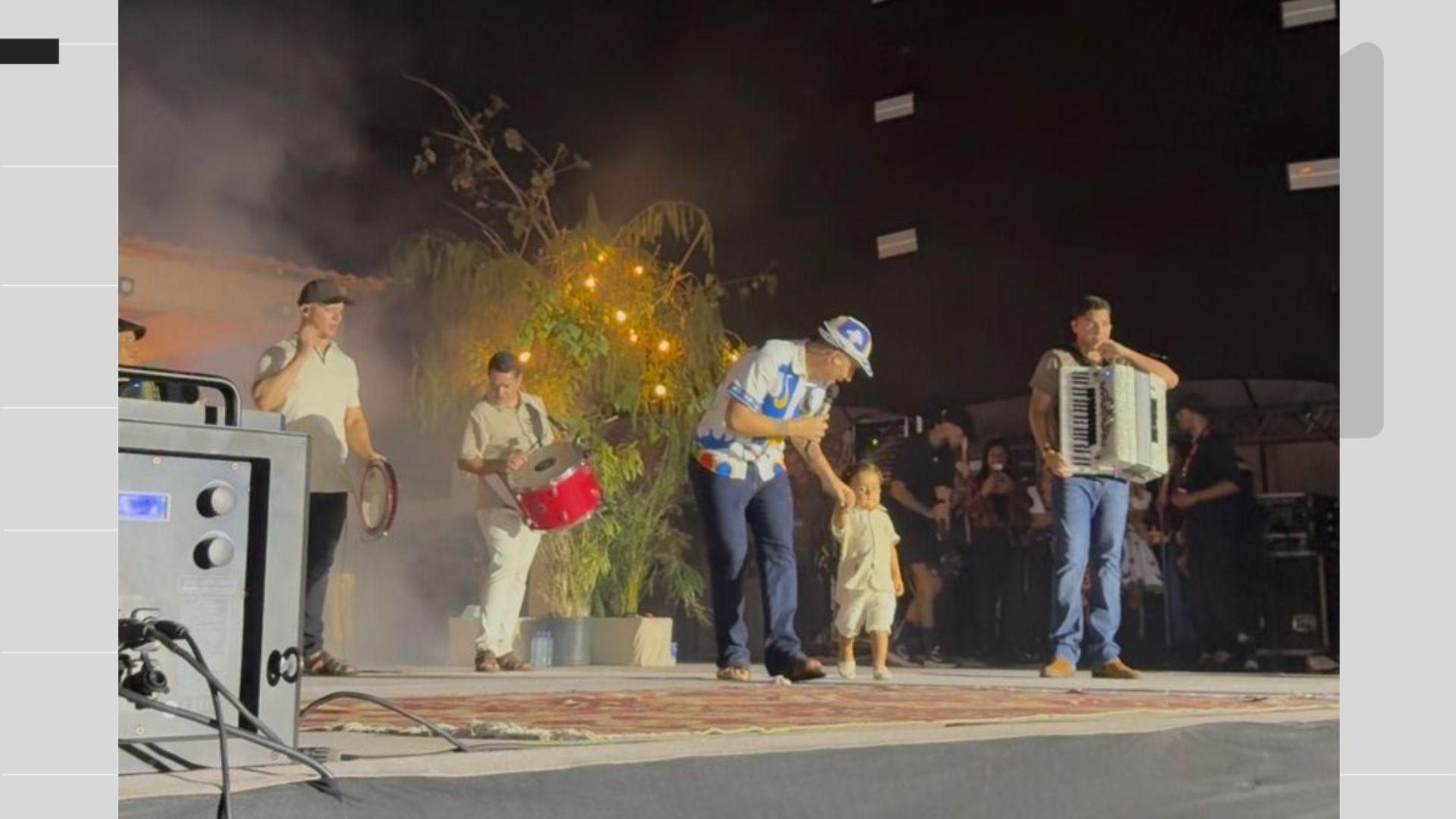 João Gomes levanta multidão em arraial gigante no Recife e é surpreendido por filho de 2 anos no palco: 'Aqui é o nosso mundo'