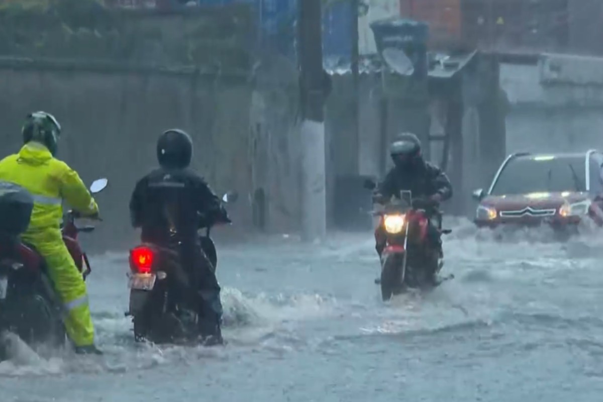 Chuva em Santos: cidade tem maior volume de SP e alagamentos