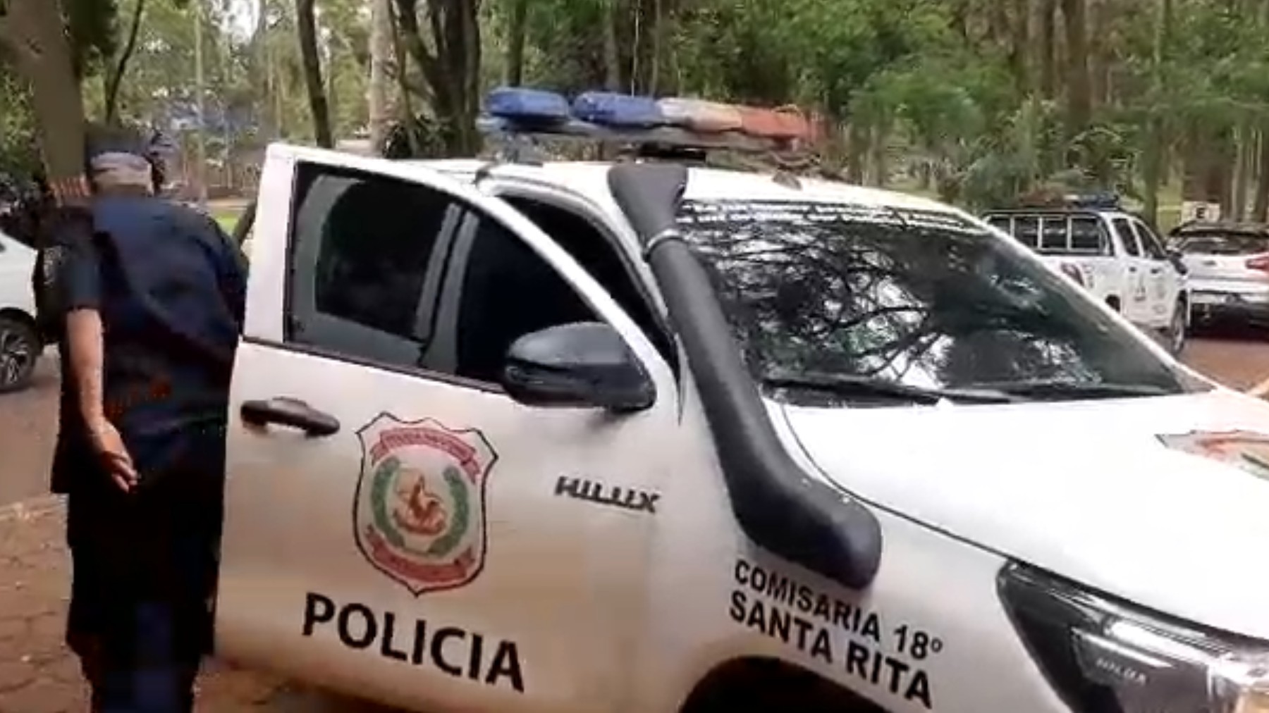 Quatro policiais do Paraguai são presos suspeitos de exigirem mais de R$ 50 mil durante abordagem a brasileiros na fronteira com o PR