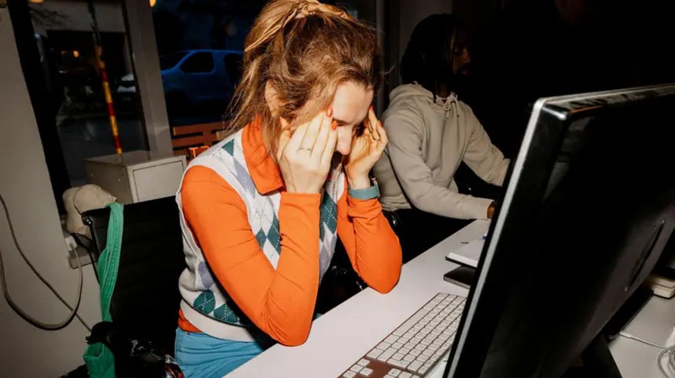 O estresse a longo prazo pode causar ganho de peso ou condições como diabetes — Foto: Getty Images via BBC