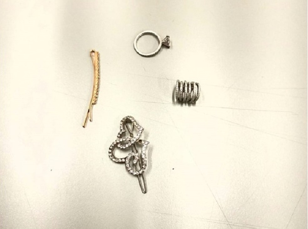 Bijuterias localizadas pela Polícia Civil, nesta quarta-feira (25), em Presidente Prudente (SP) — Foto: Polícia Civil