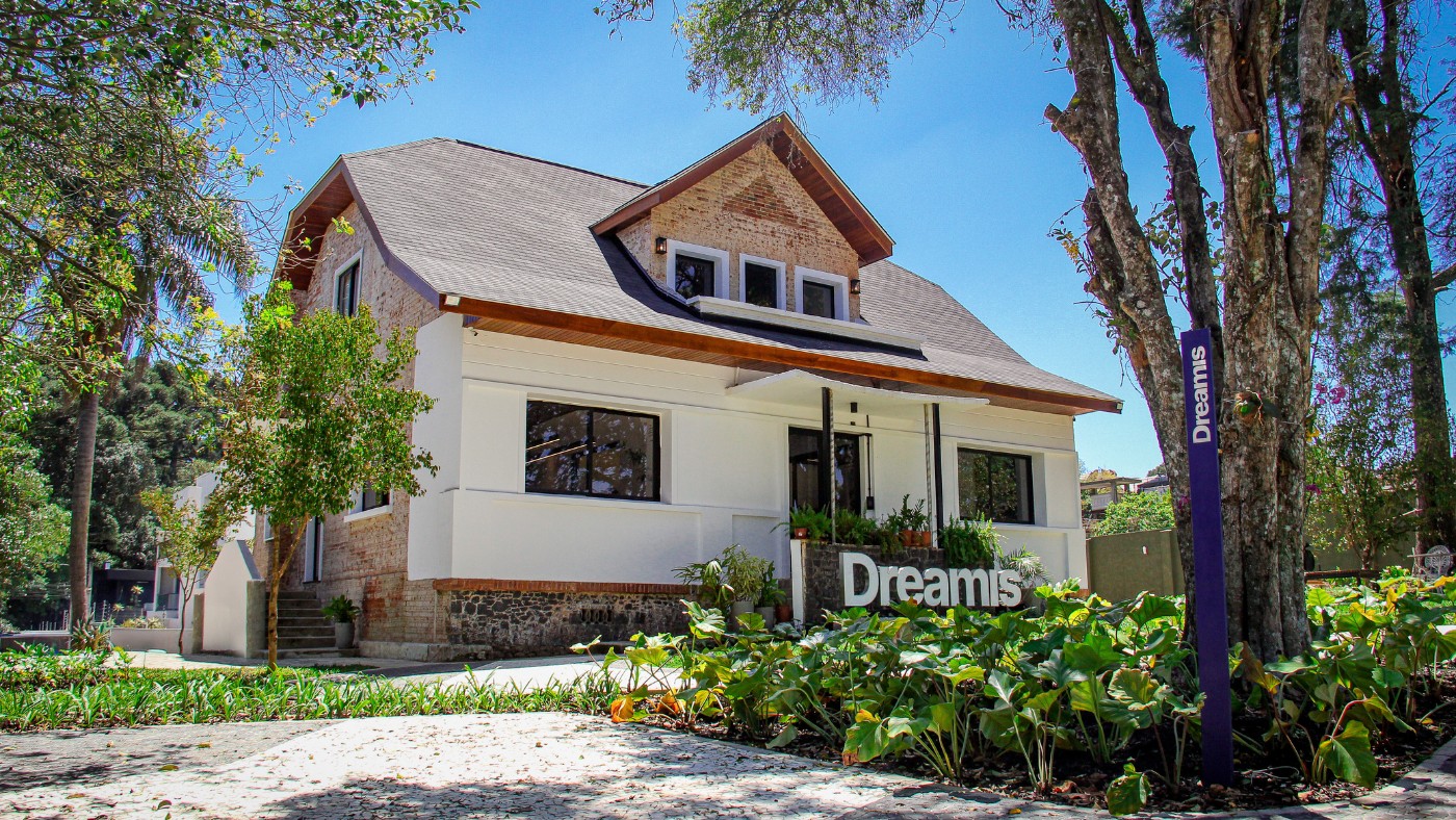 Casa do antigo Cassino do Ahú é revitalizada em Curitiba e ganha nova função