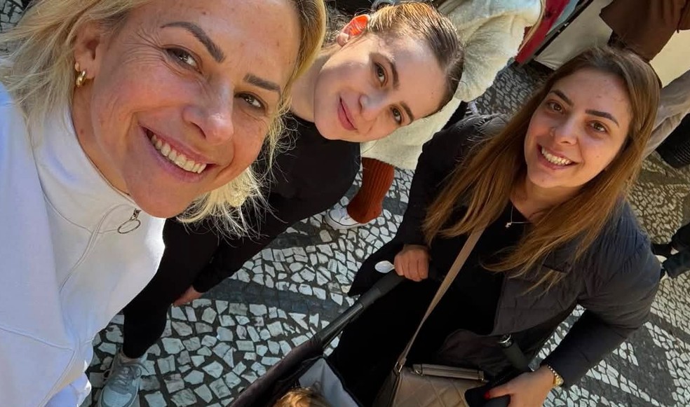 Ana mora em Valinhos (SP) e acompanhava a mãe, a irmã e o sobrinho na feirinha da Praça Osório — Foto: Arquivo Familiar