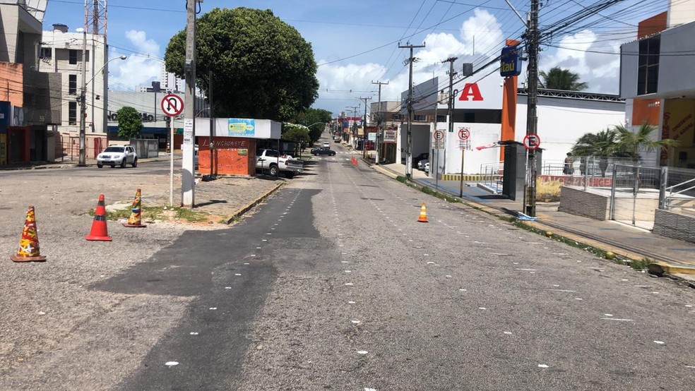 Como chegar até Rua Dos Canindés, 1476  Casa Do Construtor em Alecrim de  Ônibus ou Trem?