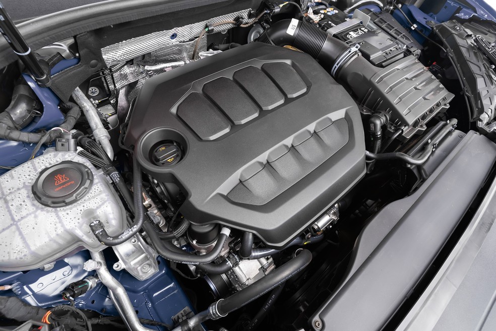 Motor 2.0 turbo do Audi Q3 — Foto: divulgação/Audi