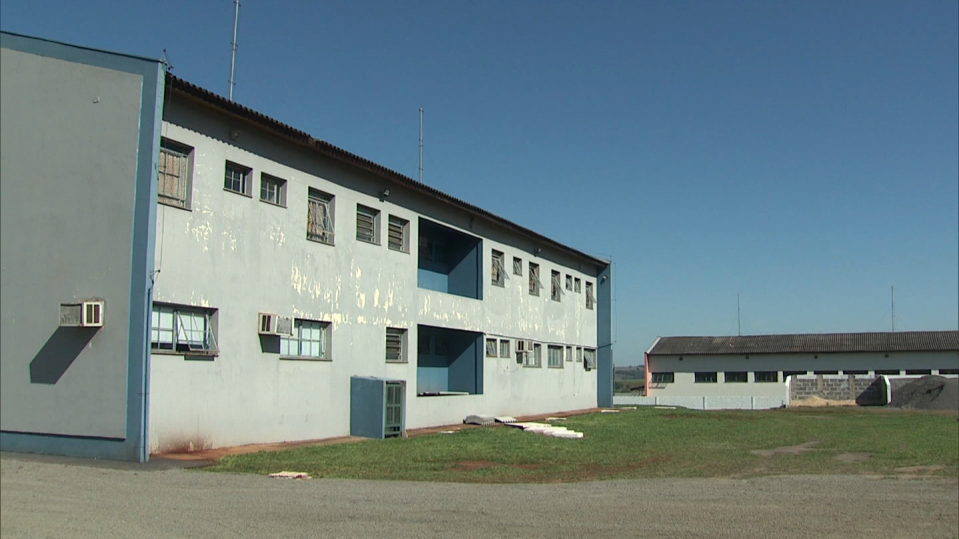Cinco presos fogem de penitenciária em Maringá