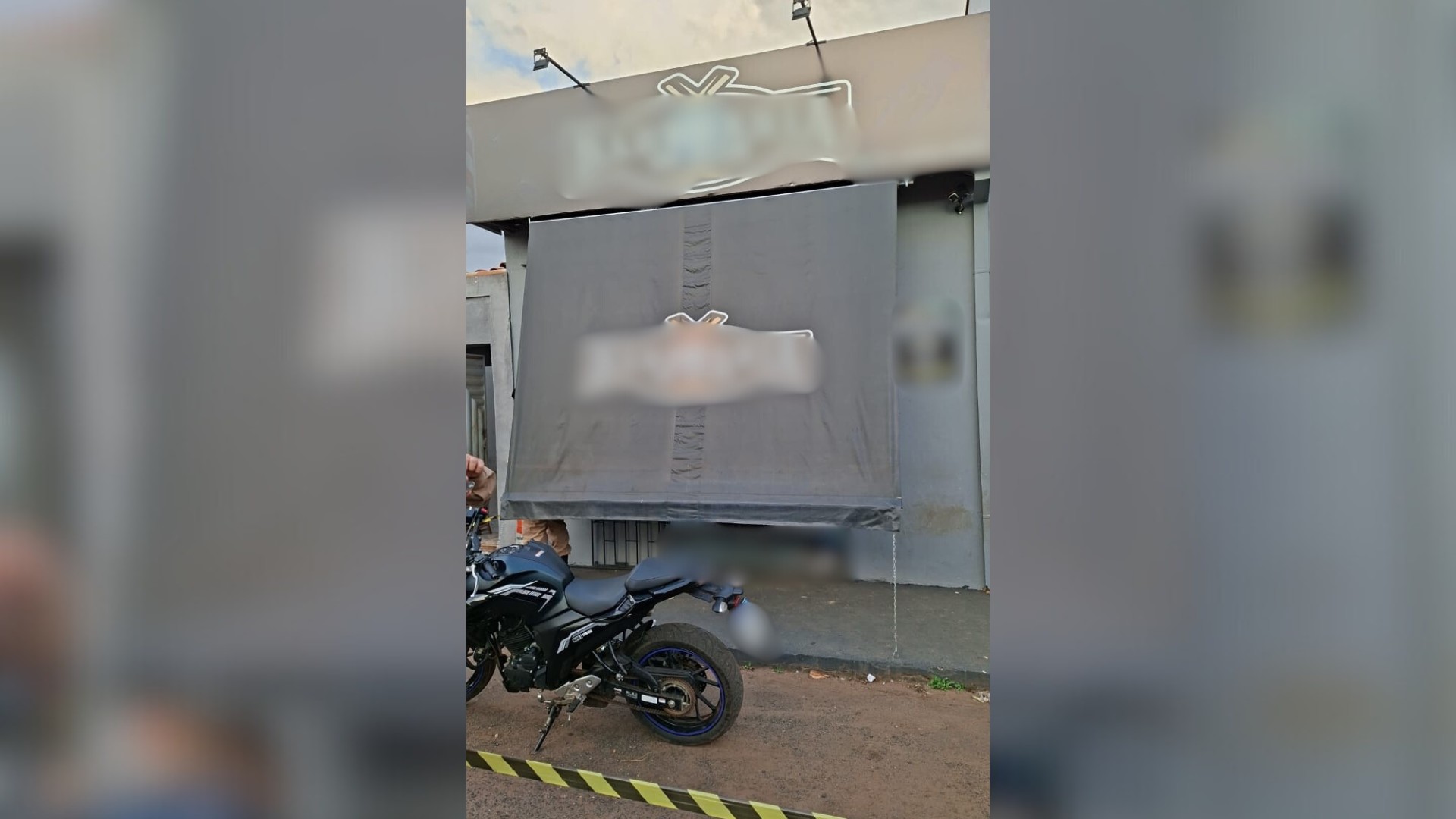 Homem é morto a tiros dentro de barbearia em Araguari 