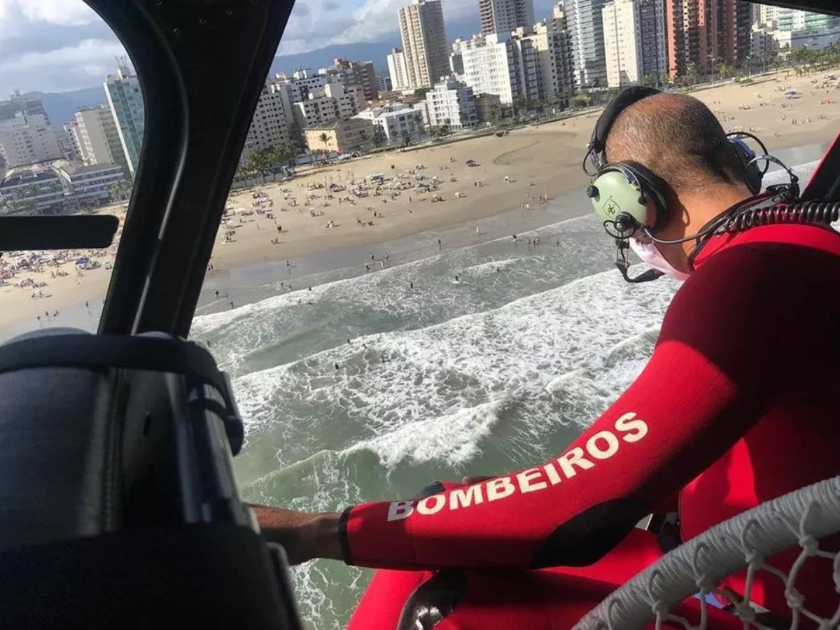Operação Praia Segura inicia com o reforço de mil bombeiros no litoral de São Paulo