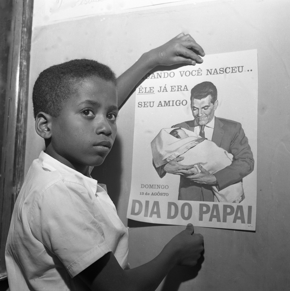 Comemoração do Dia dos Pais em agosto de 1961, na homenagem de Flavio Bá — Foto: Arquivo O Globo