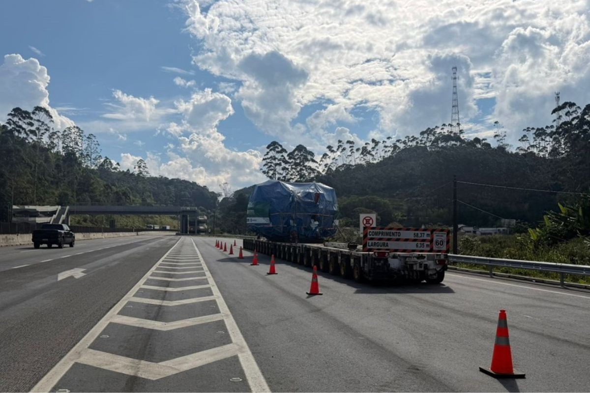 Segunda etapa de transporte de carga de 366 toneladas é adiada na Tamoios, e segue sem previsão de retomada