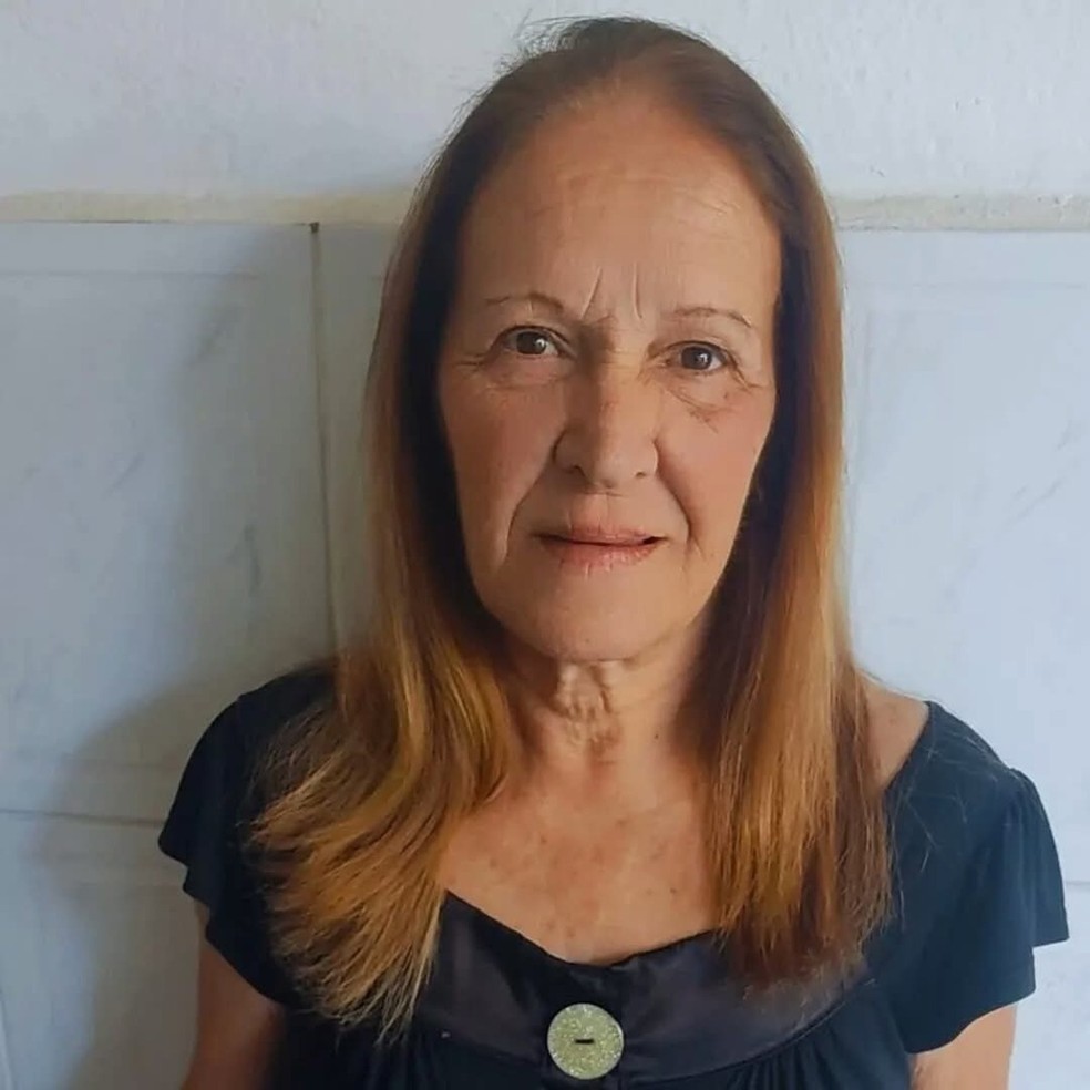 Fiel morre ao cair em escadaria de igreja após missa em Divinópolis | G1