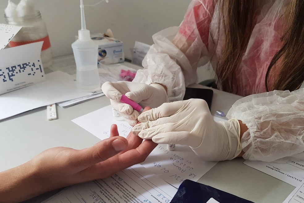 Testes de doenças sexualmente transmissíveis podem ser feitos gratuitamento por meio do Sistema Único de Saúde — Foto: Kelly Maria/Divulgação Prefeitura de Campos