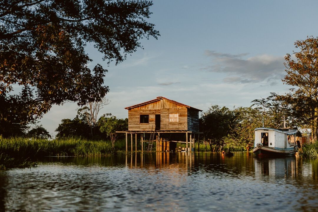 Fotógrafa Bárbara Vale realiza exposição 'Casa de Várzea' durante Festival Amazônia Queer