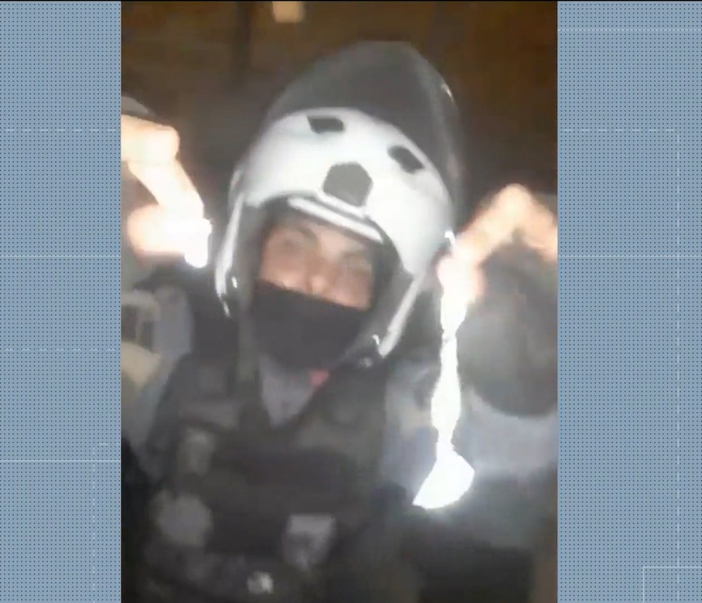 Agressão e invasão da residência foi registrada por um dos moradores — Foto: Reprodução/TV Mirante