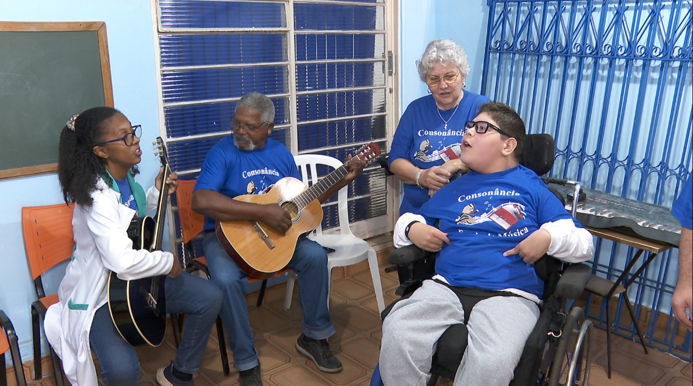 Professoras criam projeto musical para inclusão de pessoas com deficiência em Rio Claro