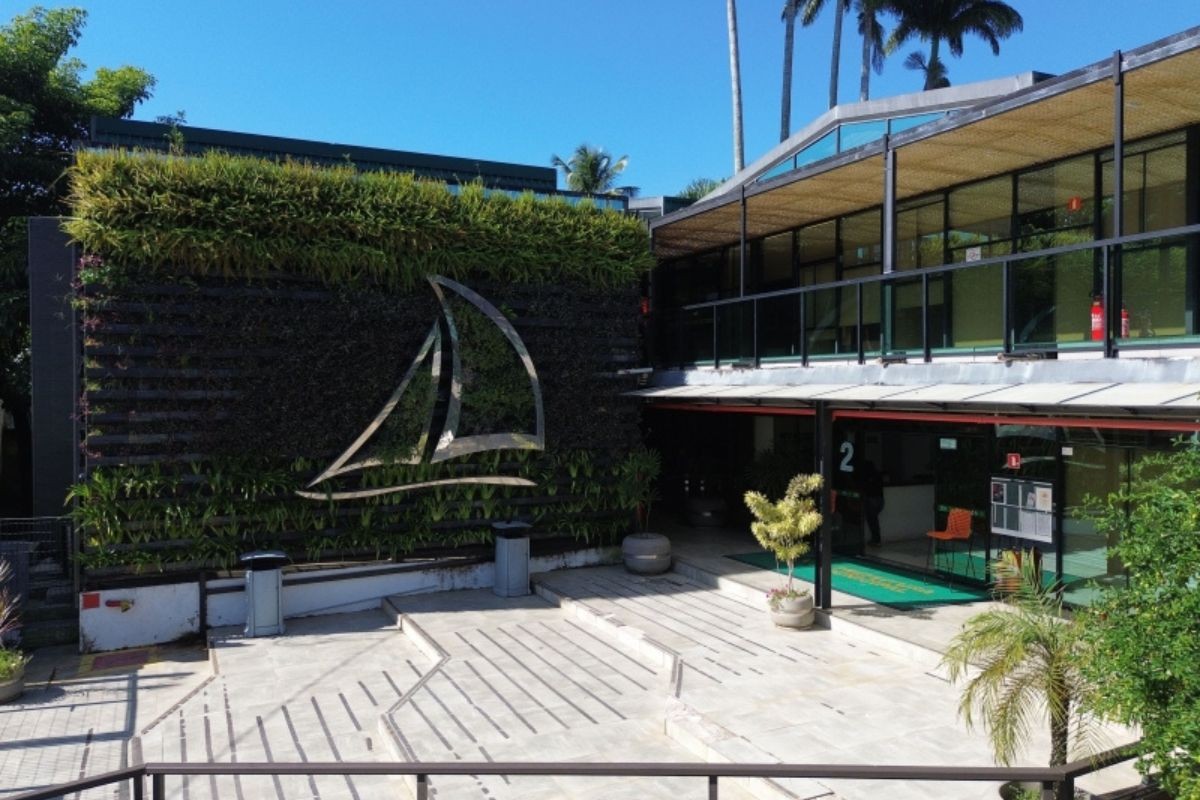 Prefeitura de Ilhabela abre concurso com salários de até R$ 12,5 mil; veja cargos e como participar