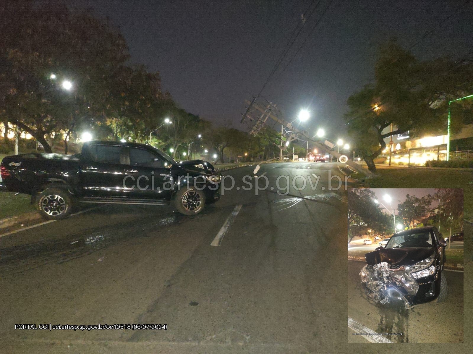 Motorista bate caminhonete, derruba poste e foge na Rodovia  Domingos Sartori em Botucatu 