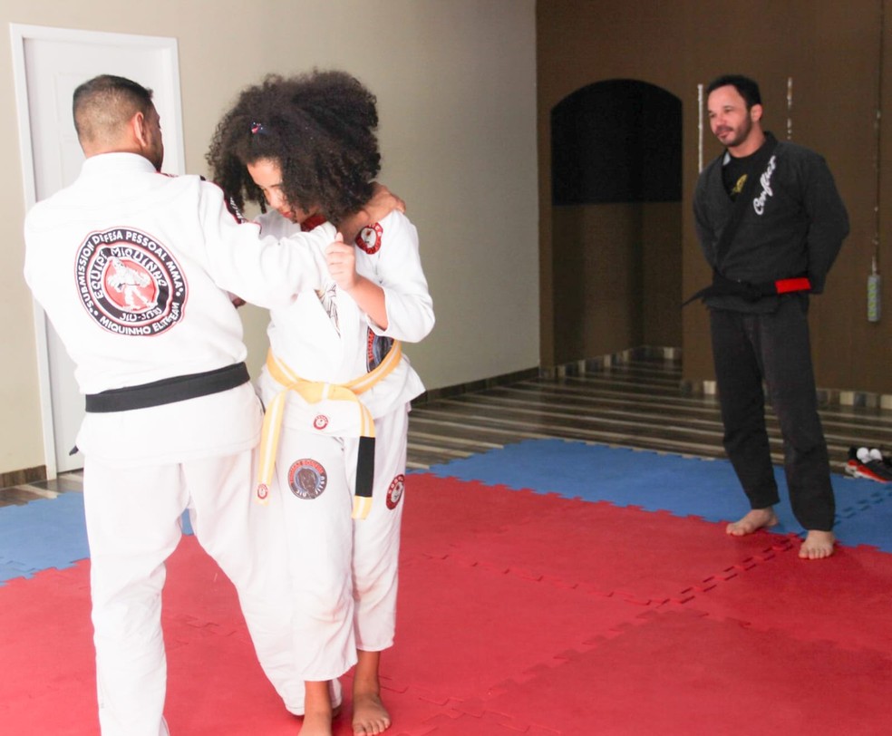 Padre contou ao g1 como concilia rotina entre treinos, estudo e sacerdócio — Foto: Prefeitura de Cerqueira César