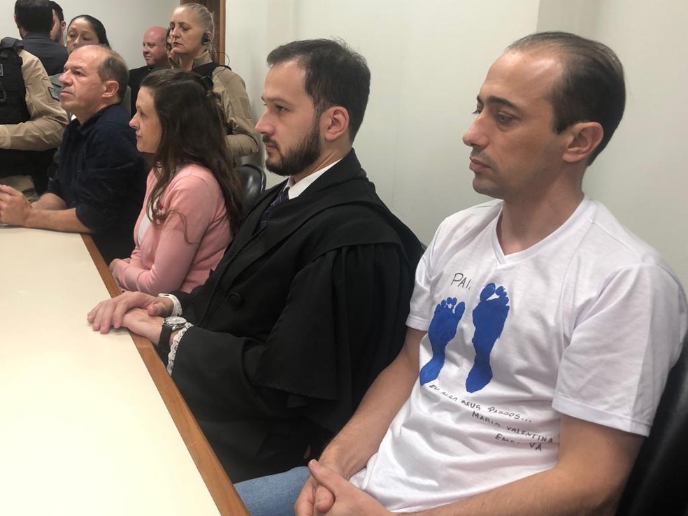 Graciele Ugulini e Leandro Boldrini momentos antes da condenação — Foto: Joyce Heurich/G1