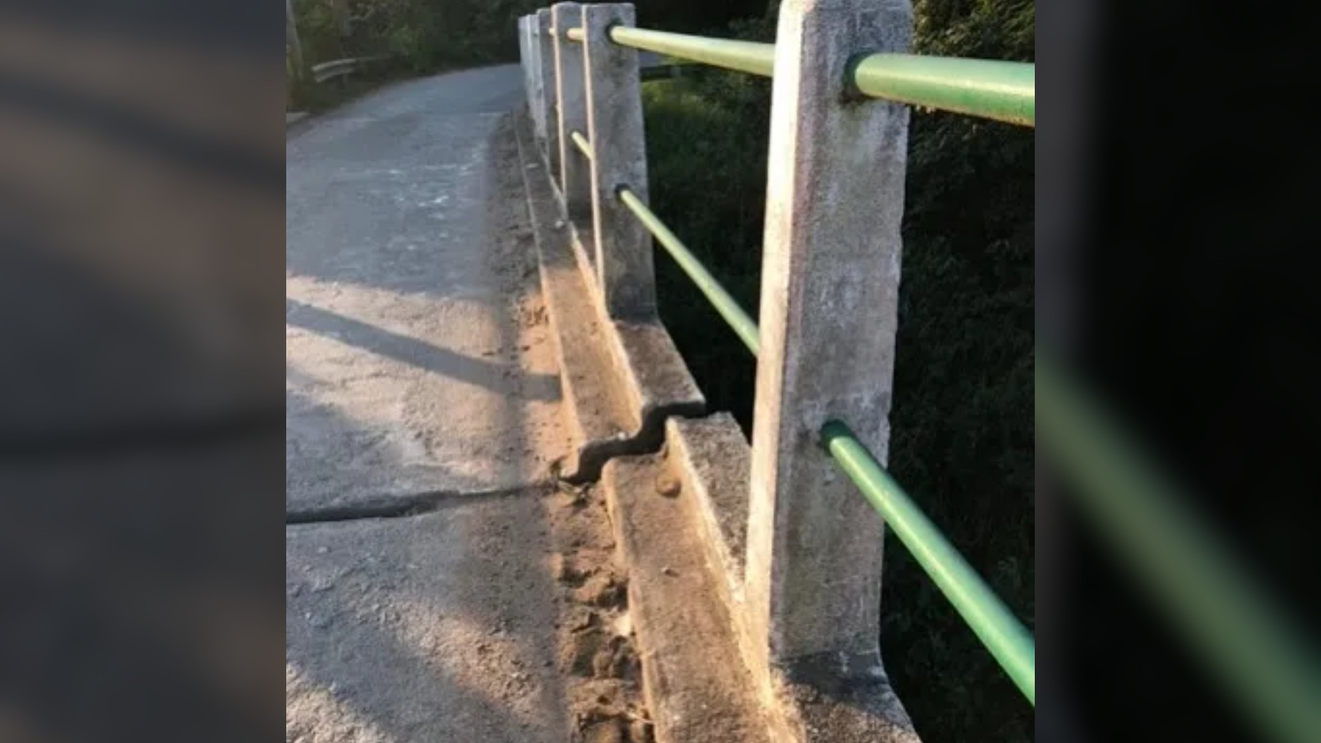 Ponte é interditada pela Defesa Civil devido a risco de desabamento em Mairinque