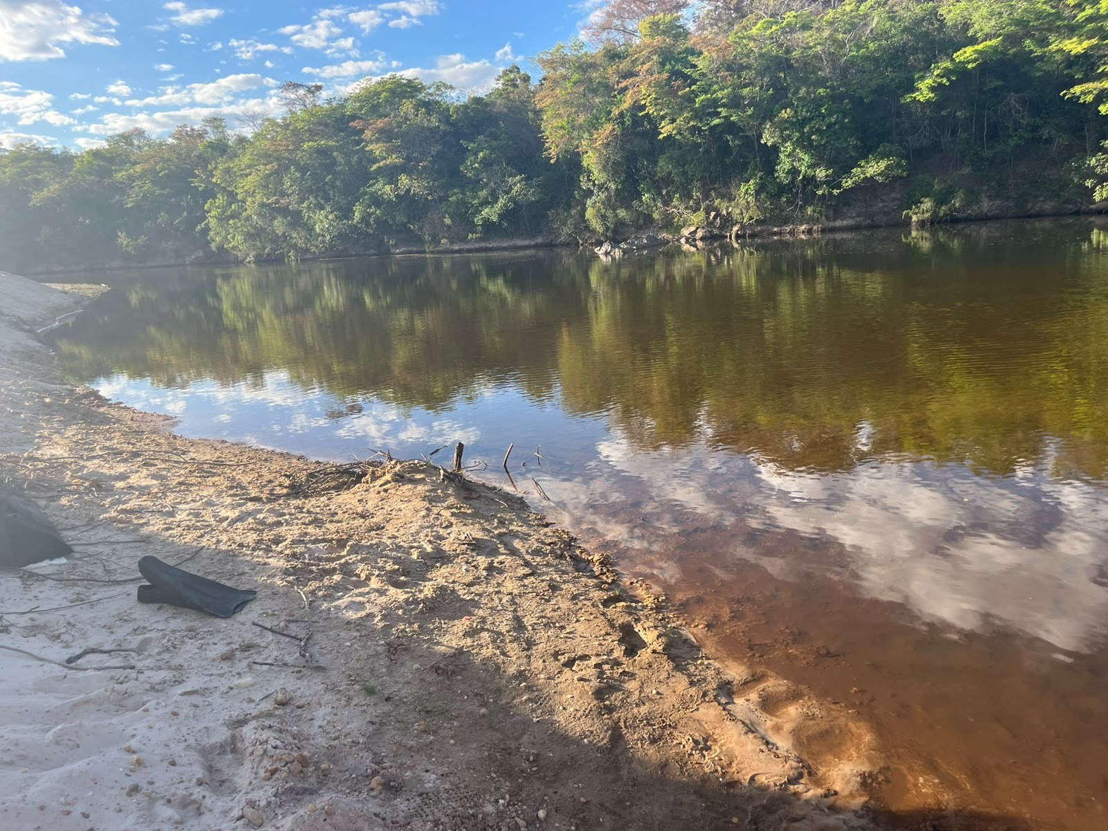 Jovem de 18 anos morre após se afogar no Rio Jequitinhonha, em Olhos D’Água