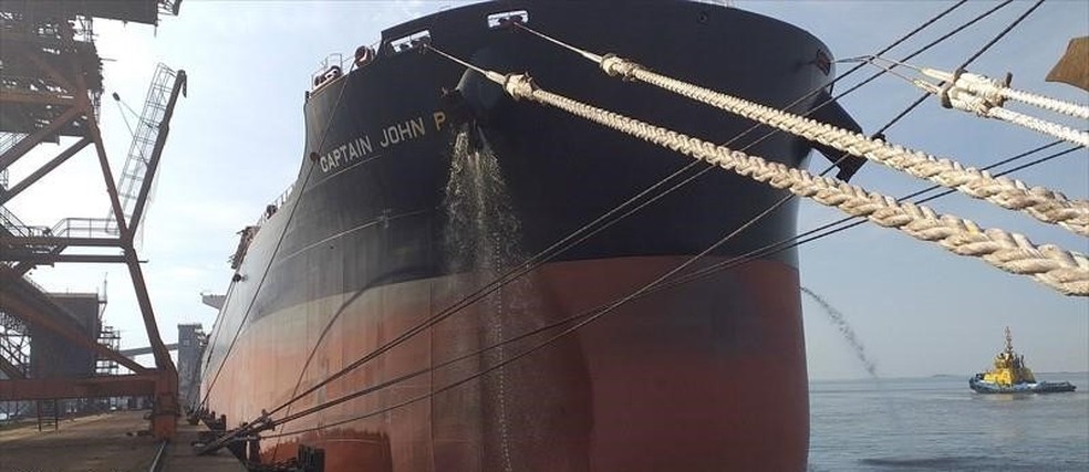 Após quase 90 dias, navio que teve casos confirmados de coronavírus deixa o  Porto de Santos, Porto Mar