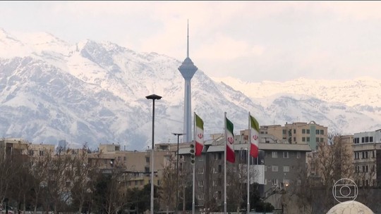 Entre o otimismo de Trump e a pressão militar: os rumos da negociação com o Irã - Programa: Jornal da Globo 