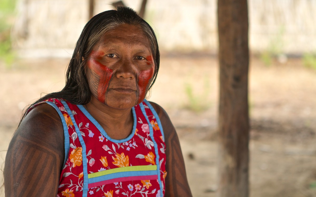 Quem foi Tuíre Kayapó, liderança indígena do Xingu, que morreu aos 57 ...