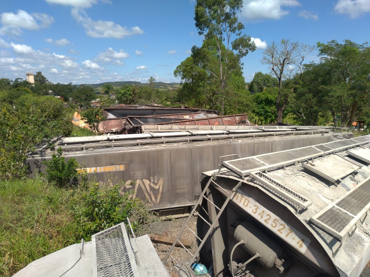 Trem descarrila em Barra Mansa, Sul do Rio e Costa Verde