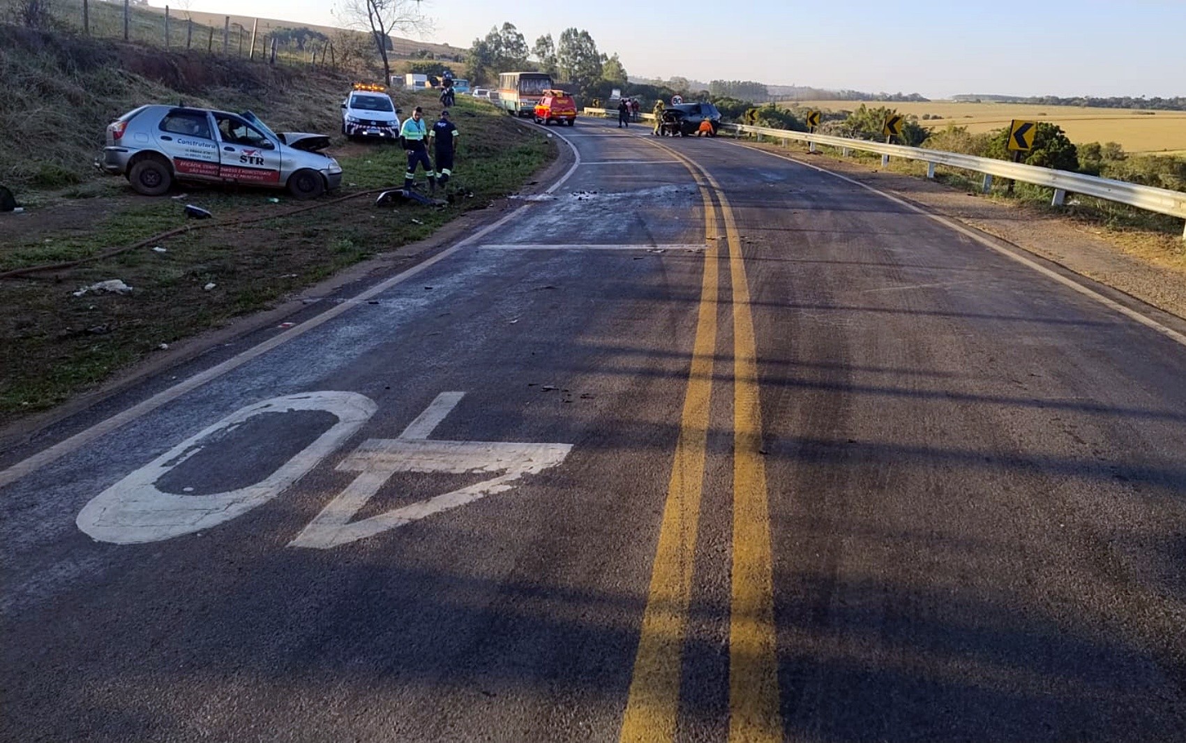 Batida entre dois carros deixa cinco feridos na MGC-369, em Alfenas