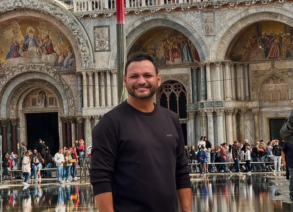 Lenno Ferreira, cantor da banda Desejo de Menina — Foto: Reprodução/Instagram/oficial.lenno