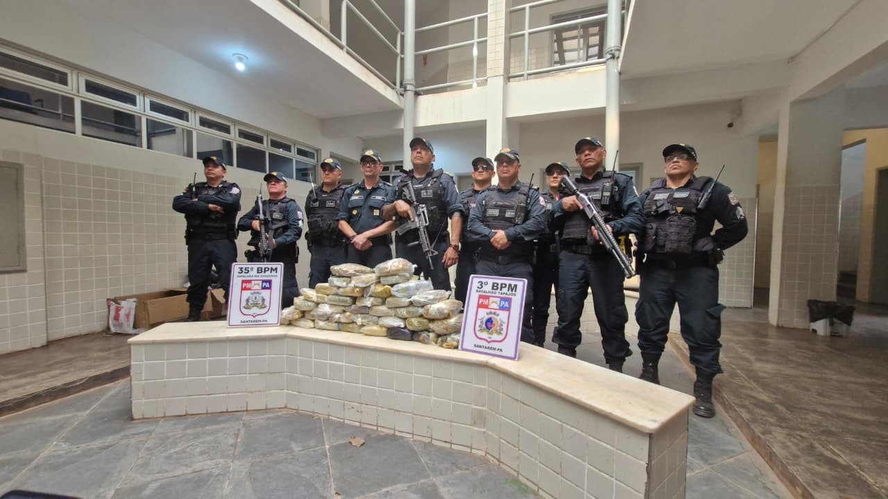 PM apreende cerca de 50 Kg de drogas em embarcação durante operação integrada em Santarém