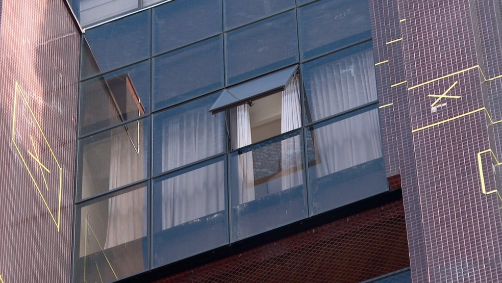 Caso aconteceu em um prédio no Centro de Curitiba — Foto: RPC