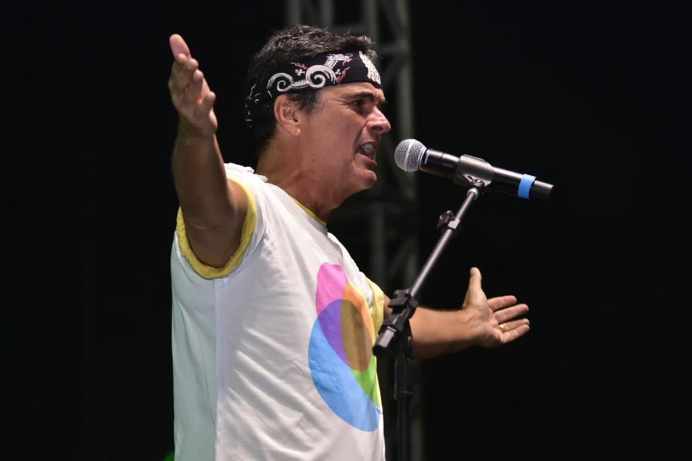 Ricardo Chaves se apresenta no bloco Bicho, no Axé Natal — Foto: Pedro Vitorino