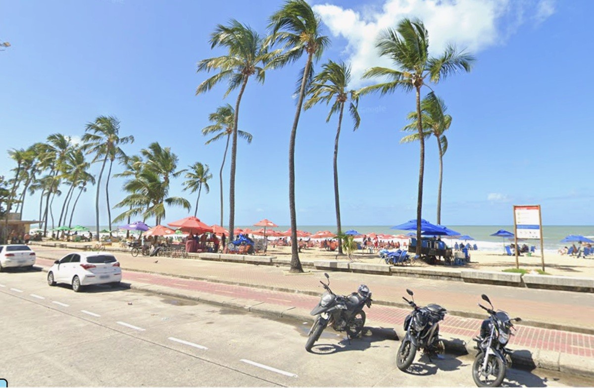 Jovem é mordida por tubarão na praia de Boa Viagem, no Recife; ataque é o 2º em dois dias