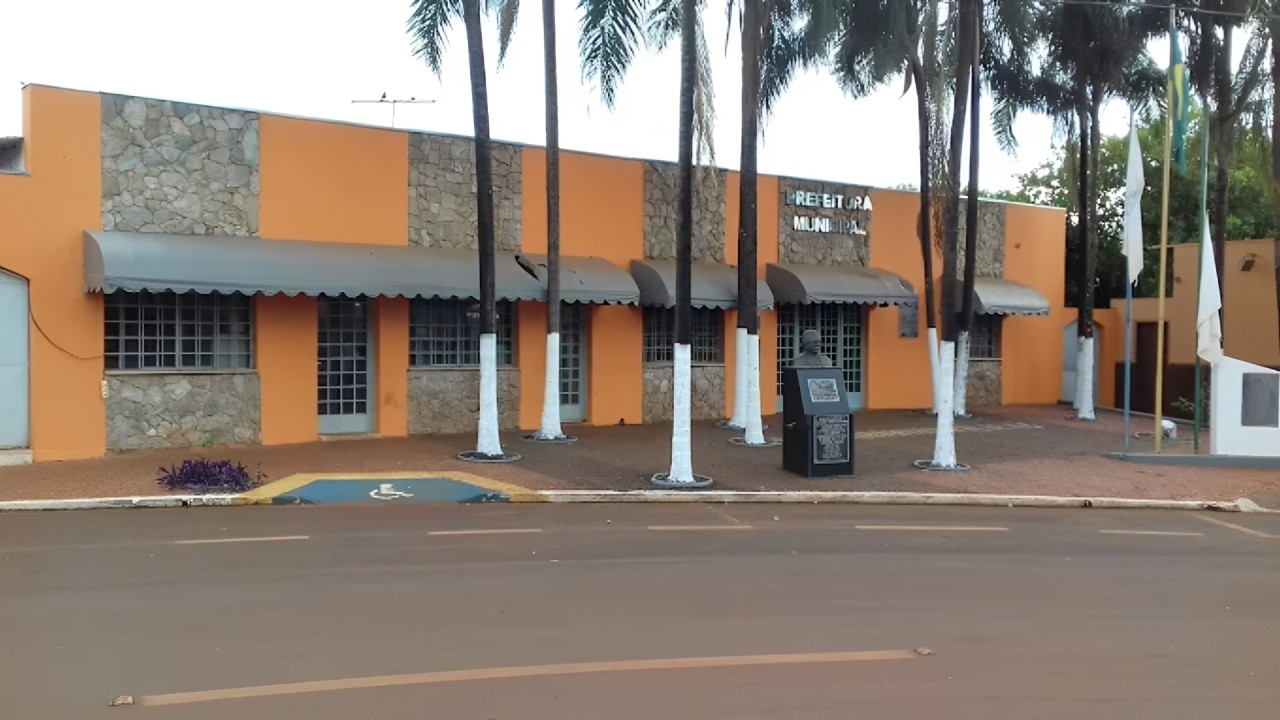 Contrato entre Prefeitura de Água Comprida e escritório de advocacia é suspenso por falta de licitação