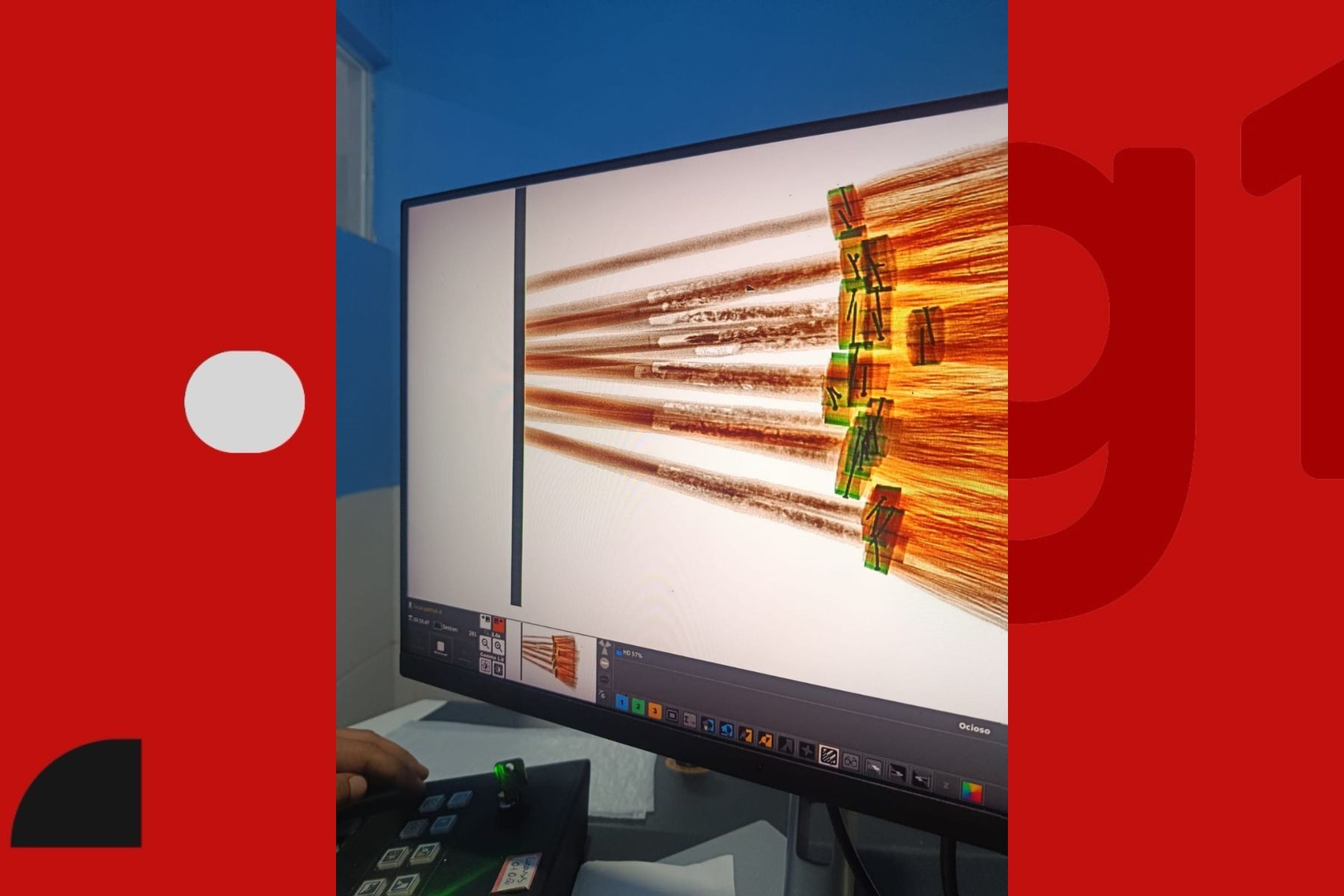 Mulher é presa ao tentar entrar em presídio da Bahia com drogas e remédio para disfunção erétil escondidos em vassouras