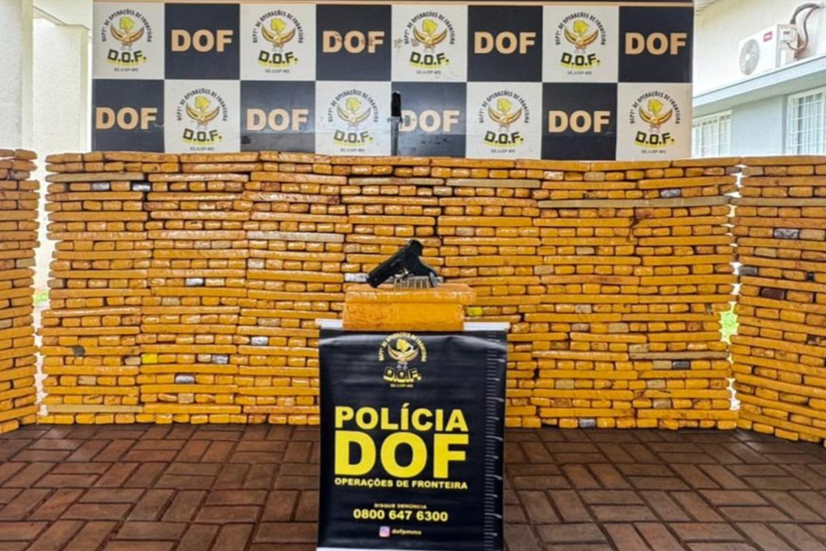 Homem morre ao fugir com caminhonete carregada com quase 2 toneladas de maconha em MS