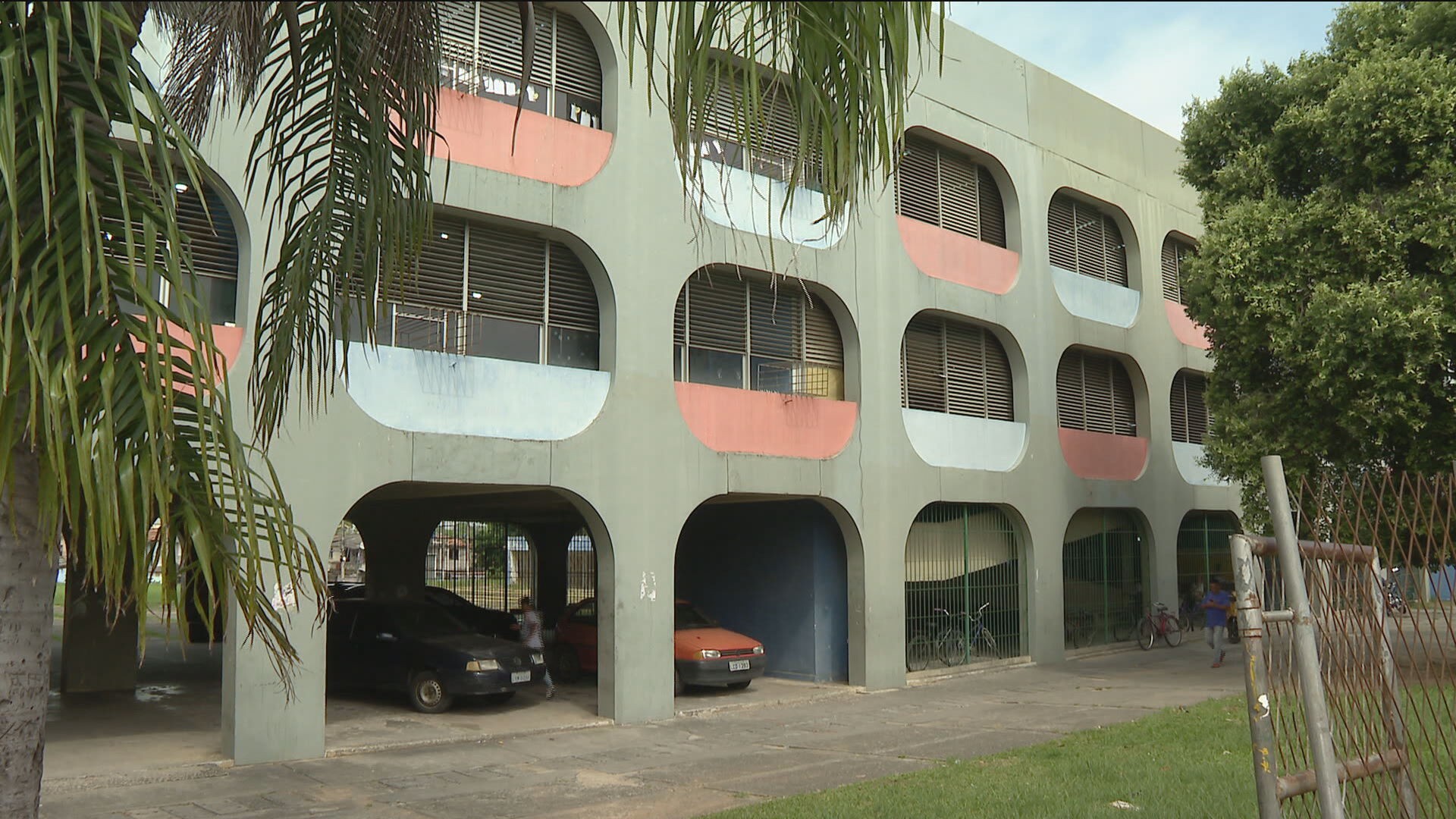RJ tem 70% dos alunos da rede pública terminando o ensino médio sem saber o básico em matemática, diz ONG