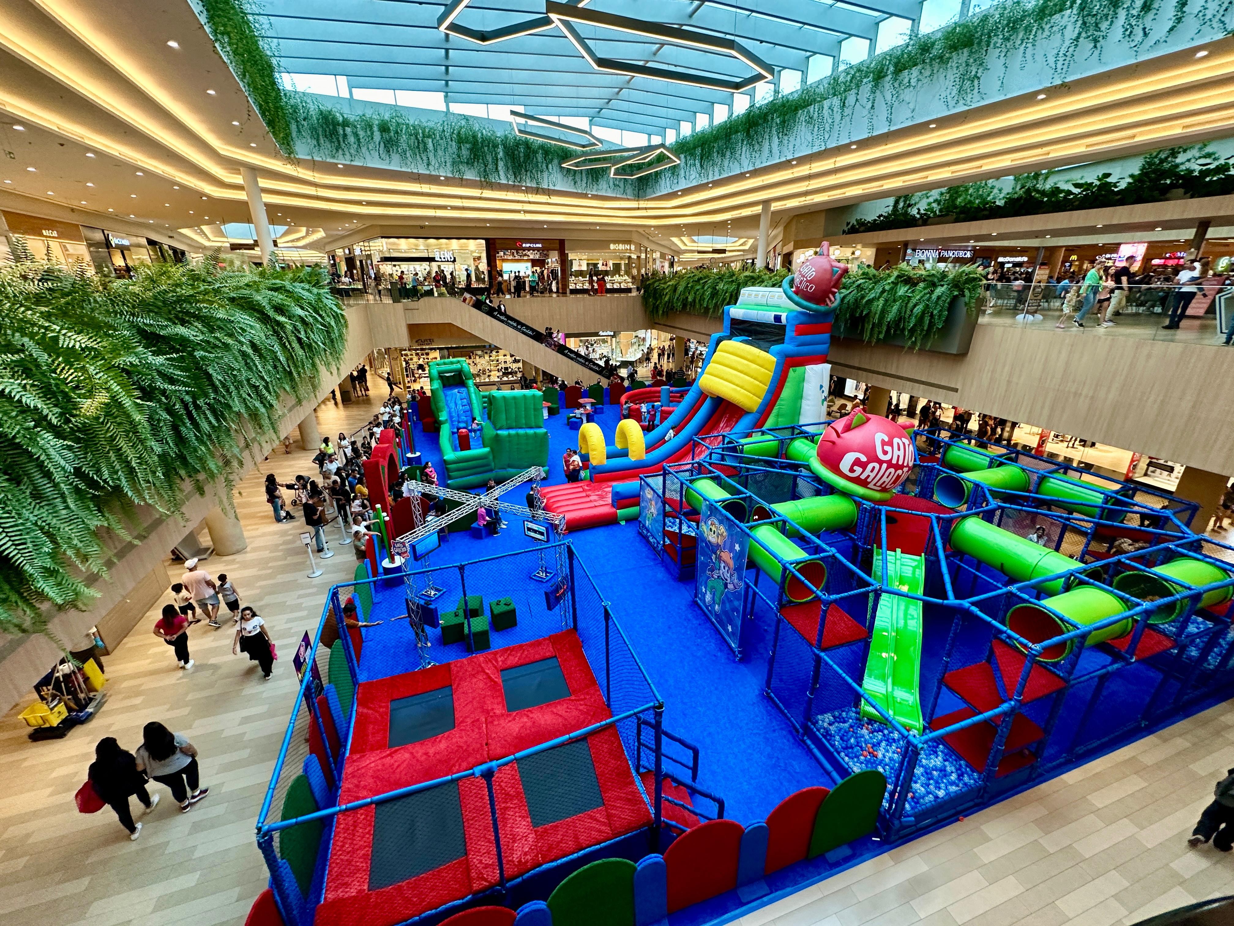 Jockey Plaza Shopping recebe crianças com TEA no Mega Parque do Gato Galáctico