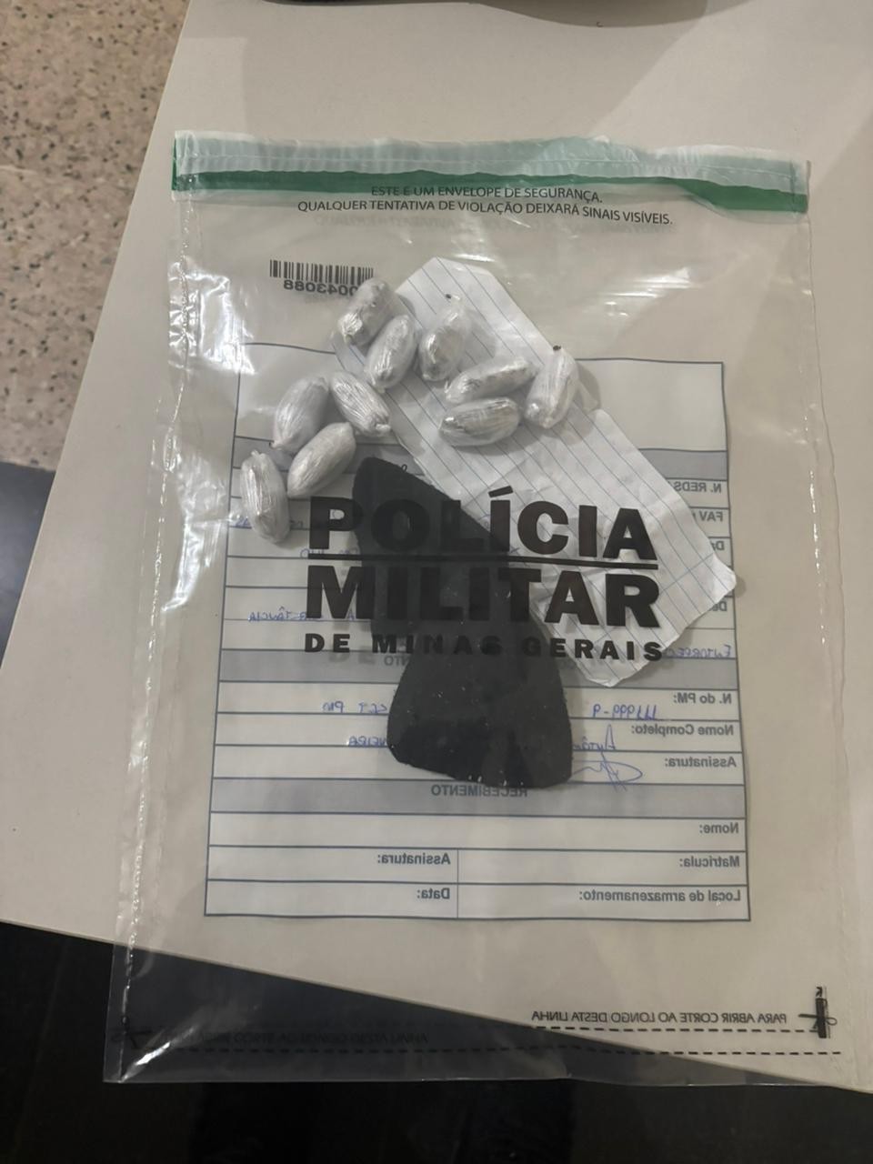 Maconha com destinatário é encontrada em caixa de marmita na penitenciária de Pará de Minas