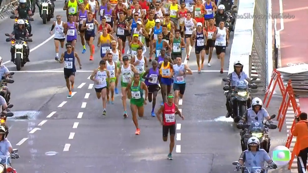 Pelotão masculino na São Silvestre, 2023. — Foto: TV Globo/Reprodução