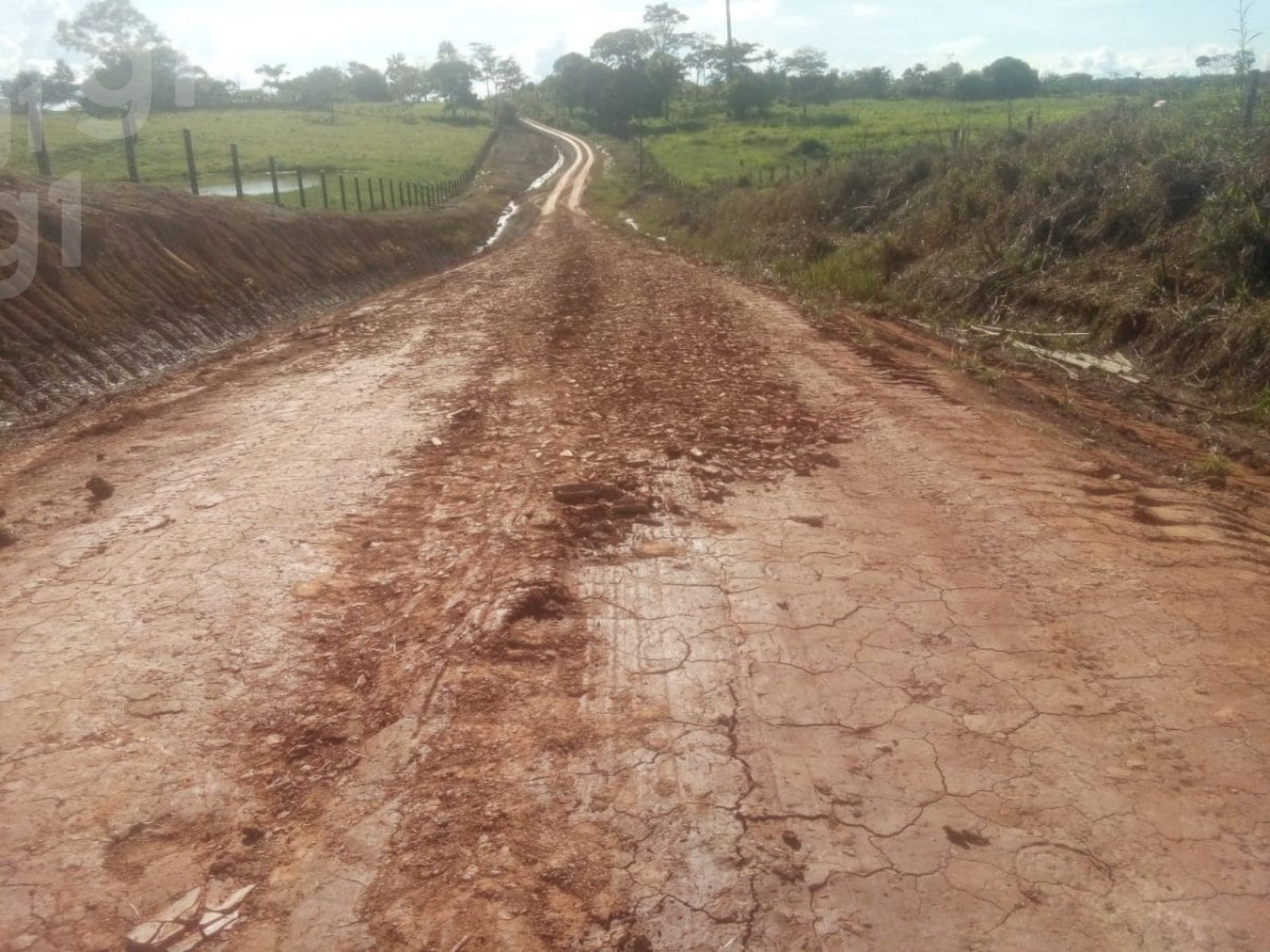 Corpo de homem de 62 anos é encontrado em ramal de Rio Branco; suspeita é de morte a pauladas