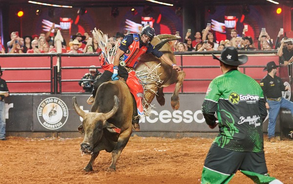 Peão acreano se destaca na 58ª Festa do Peão de Barretos -  -  Notícias do Acre