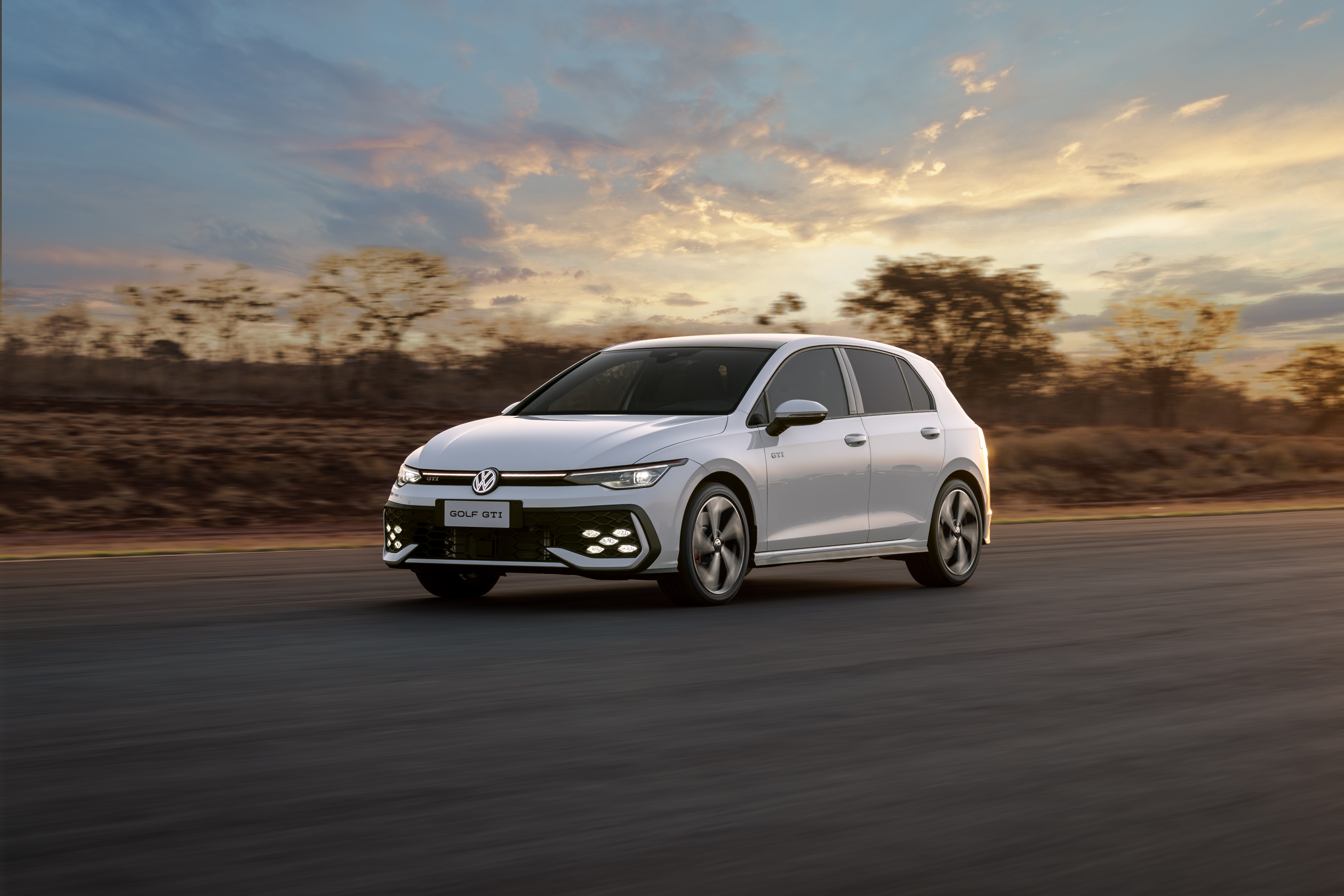 Após esgotar em dias, Volkswagen Golf GTI ganha novo lote por R$ 430 mil; veja o teste do g1