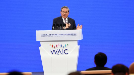 China propõe cooperação global em IA dias após Trump revelar plano para 'vencer corrida' pela tecnologia