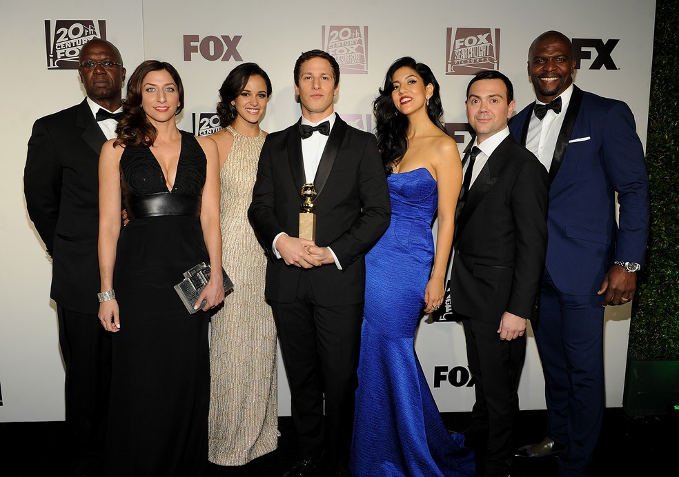 O elenco de 'Brooklyn Nine-Nine' no Globo de Ouro, de 2014 — Foto: Frank Micelotta/Invision/AP