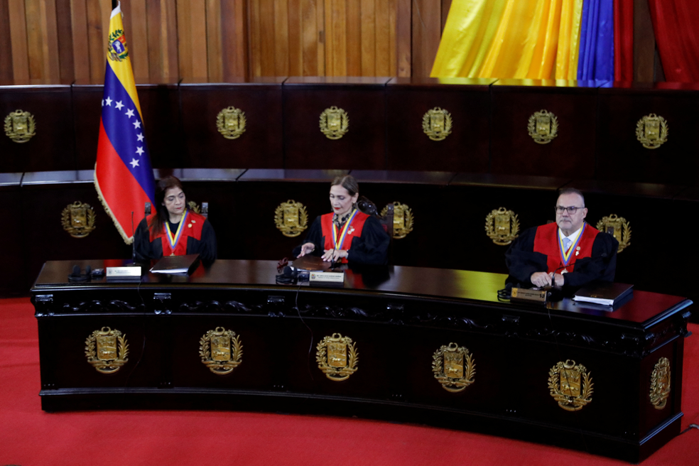 Tribunal Supremo da Venezuela declara Nicolás Maduro vencedor das eleições após auditoria das atas eleitorais. — Foto: REUTERS/Leonardo Fernandez Viloria