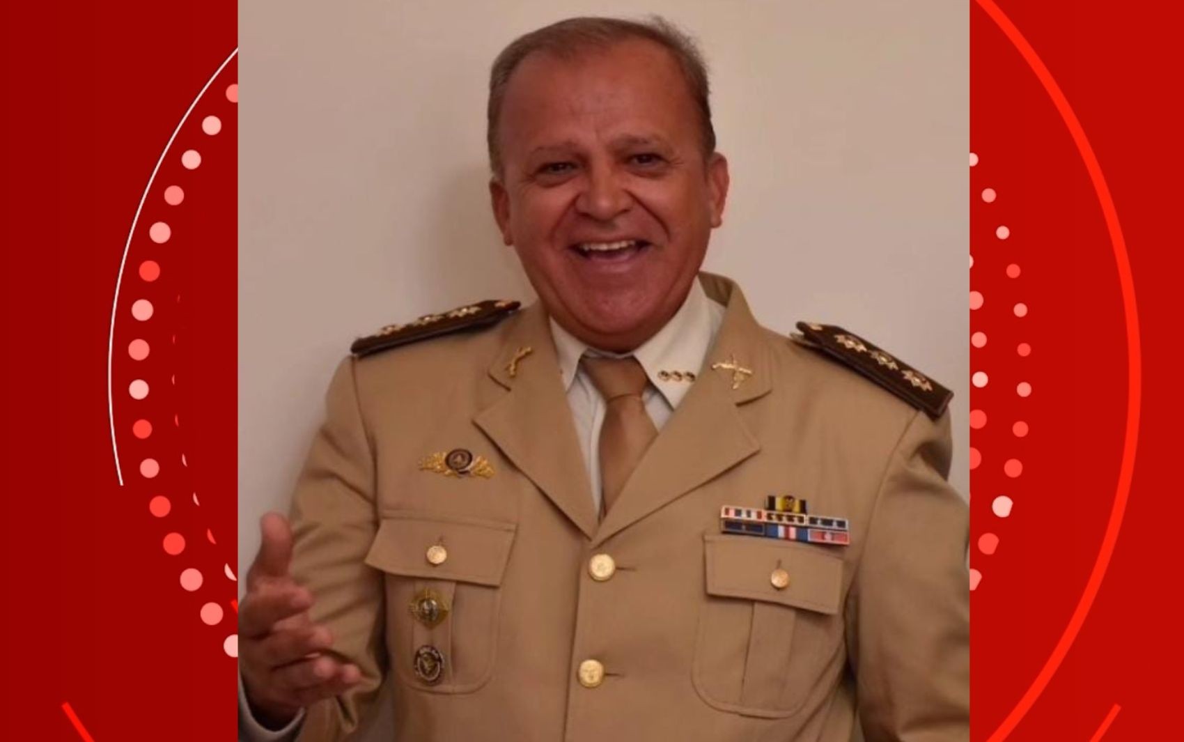 Coronel da Polícia Militar morre após batida entre carro e caminhão na Bahia